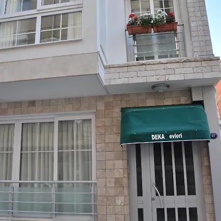 Deka Evleri アパート イズミル