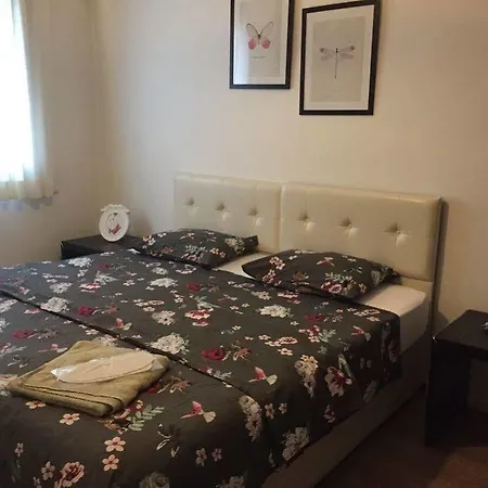 Apartment Deka Evleri *